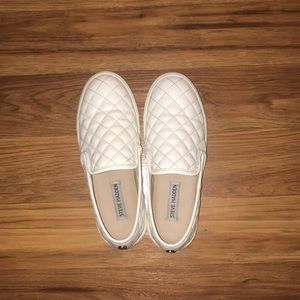 STEVE MADDEN SLIP ON SHOES